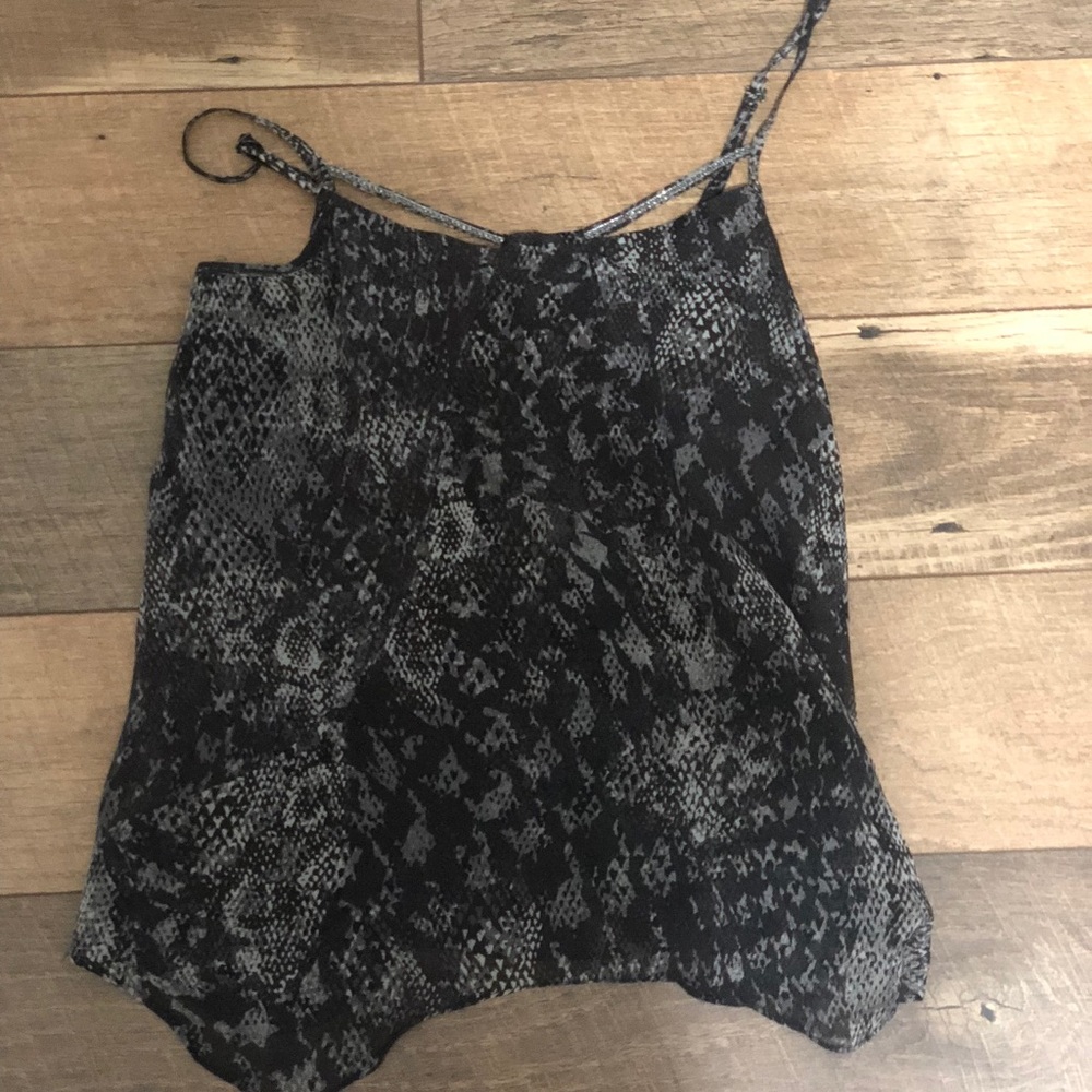 Chiffon material snake skin print tank